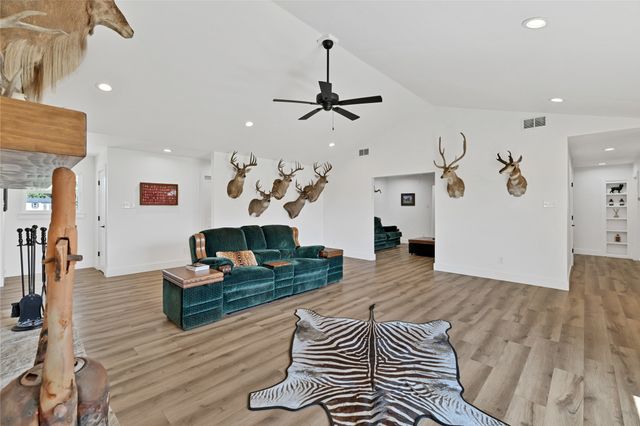 1901 Melissa Lane, Cleburne, TX 76031