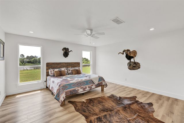 1901 Melissa Lane, Cleburne, TX 76031