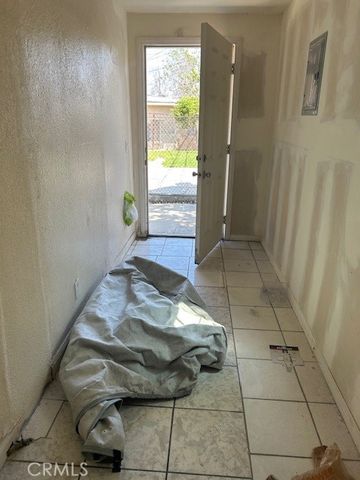 164 W 84th, Los Angeles, CA 90003