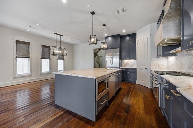 926 Nicholson Street, Houston, TX 77008