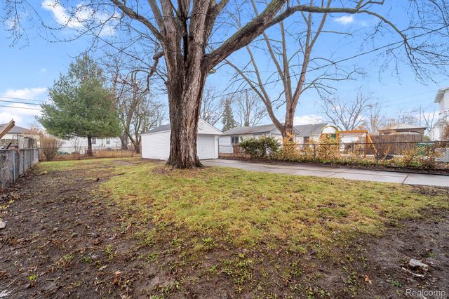 29191 Barton Street, Garden City, MI 48135