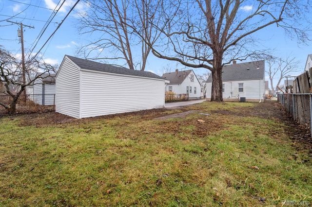 29191 Barton Street, Garden City, MI 48135