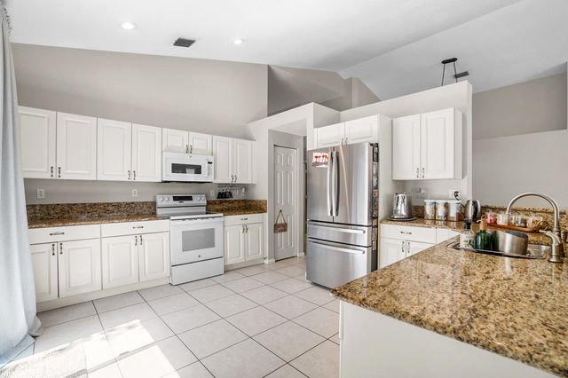 2110 NW 48th Avenue, Coconut Creek, FL 33063