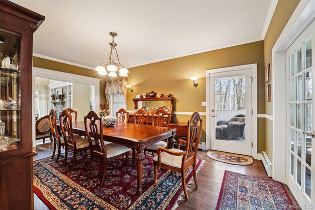 25 Navajo Trail, Sloatsburg, NY 10974