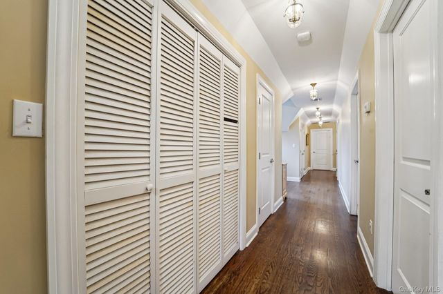 25 Navajo Trail, Sloatsburg, NY 10974