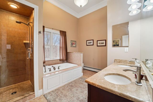 25 Navajo Trail, Sloatsburg, NY 10974