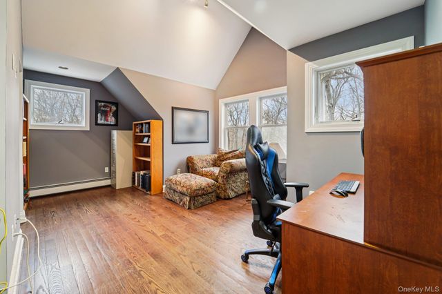 25 Navajo Trail, Sloatsburg, NY 10974