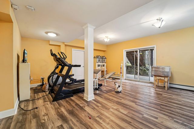 25 Navajo Trail, Sloatsburg, NY 10974