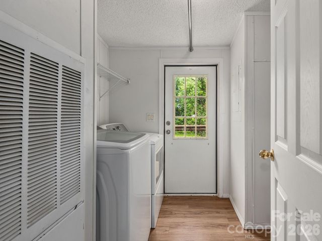 260 Divide Loop, Flat Rock, NC 28731
