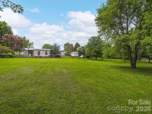 260 Divide Loop, Flat Rock, NC 28731