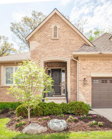 5514 WOODFALL Road, Independence Charter Township, MI 48348