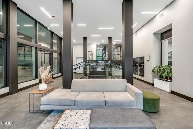 178 S Euclid Avenue 310, Pasadena, CA 91101