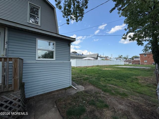 5 Leroy Place, Keansburg, NJ 07734