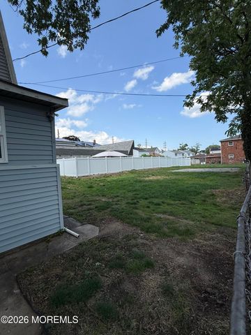 5 Leroy Place, Keansburg, NJ 07734