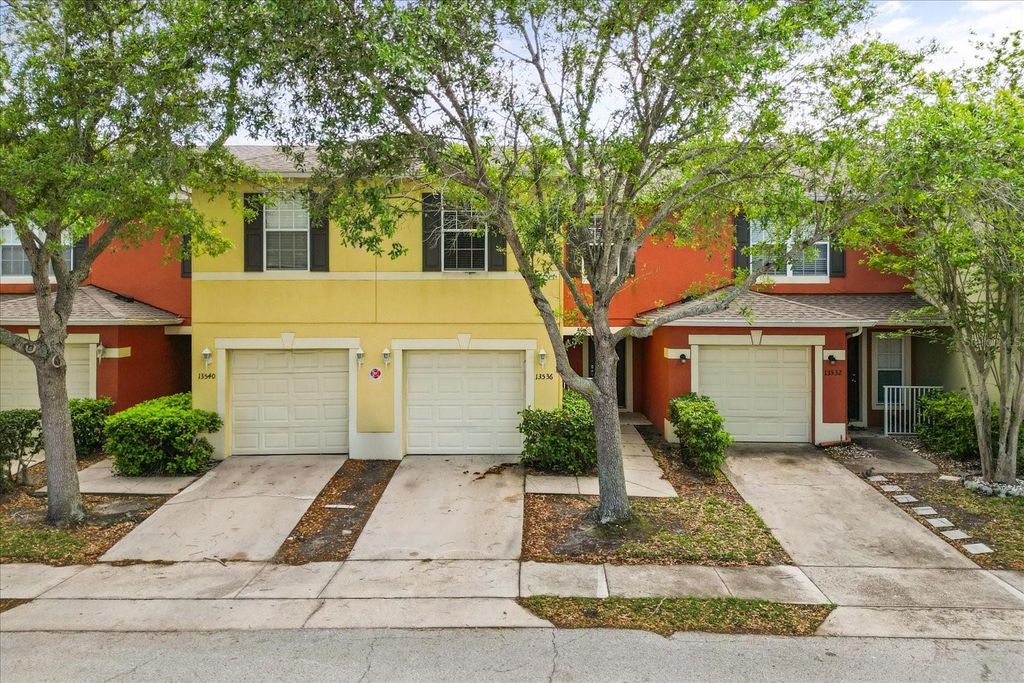 Image 3 of property listing at 13536 TEA ROSE WAY 119, Orlando, FL 32824