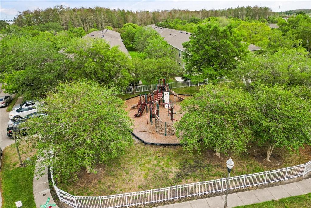 Image 31 of property listing at 13536 TEA ROSE WAY 119, Orlando, FL 32824