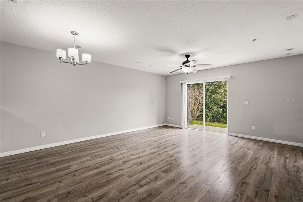 Image 6 of property listing at 13536 TEA ROSE WAY 119, Orlando, FL 32824