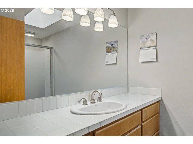 13066 Sw BEDFORD St, Portland, OR 97224