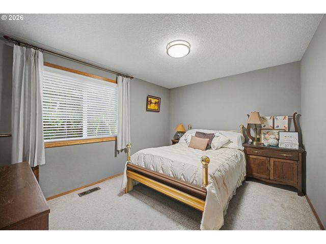 13066 Sw BEDFORD St, Portland, OR 97224
