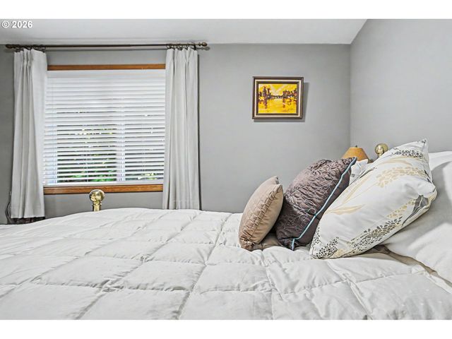 13066 Sw BEDFORD St, Portland, OR 97224