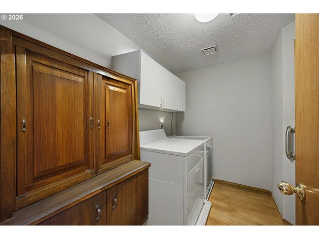13066 Sw BEDFORD St, Portland, OR 97224