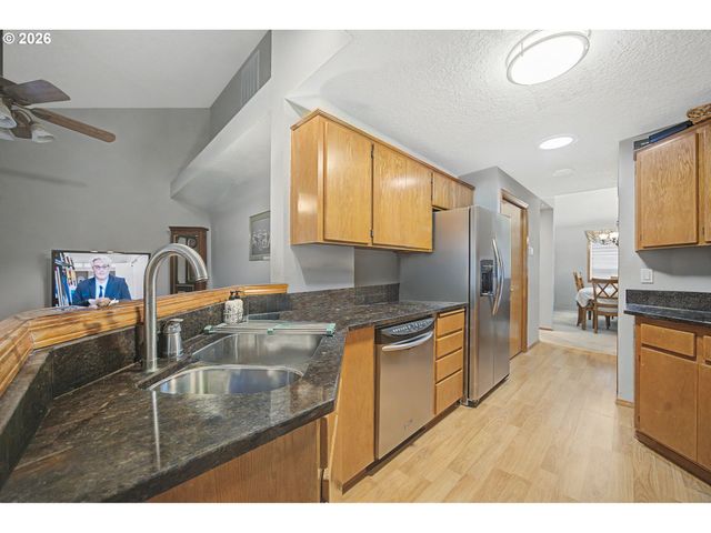 13066 Sw BEDFORD St, Portland, OR 97224