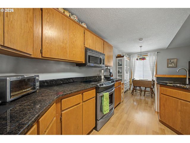 13066 Sw BEDFORD St, Portland, OR 97224