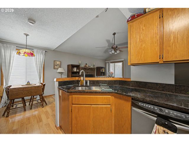 13066 Sw BEDFORD St, Portland, OR 97224
