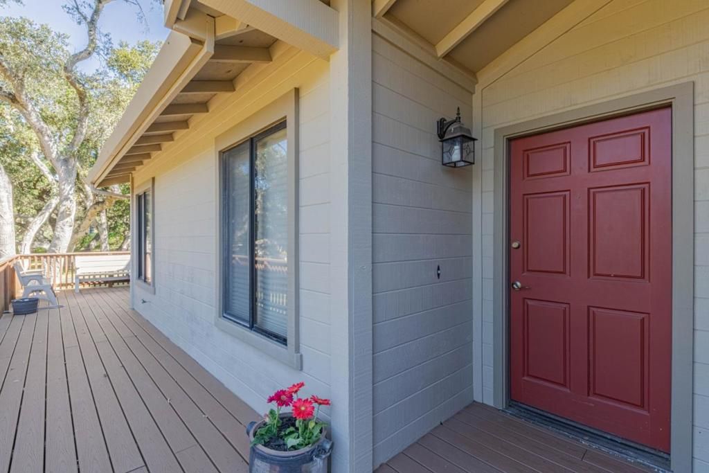 Image 1 of property listing at 6959 Valle Pacifico Road, Salinas, CA 93907