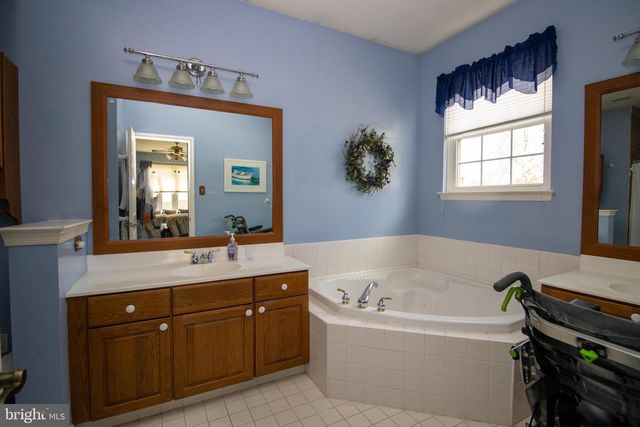 803 W FOX HOUND CHASE, Glen Mills, PA 19342