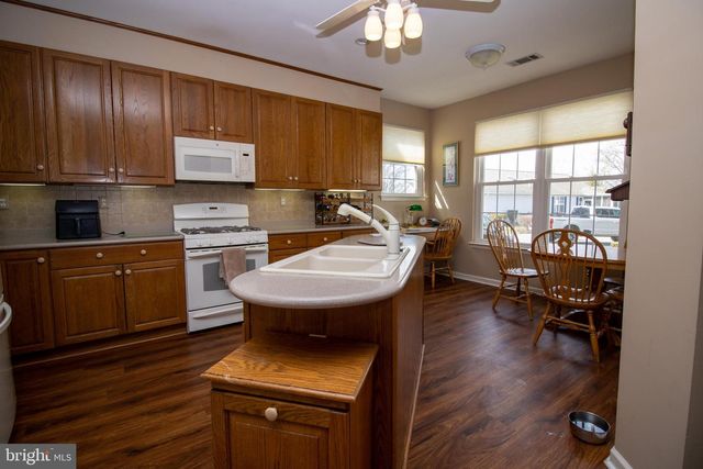 803 W FOX HOUND CHASE, Glen Mills, PA 19342