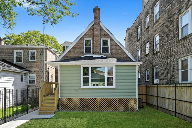 10436 S Eberhart Avenue, Chicago, IL 60628