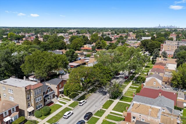 10436 S Eberhart Avenue, Chicago, IL 60628