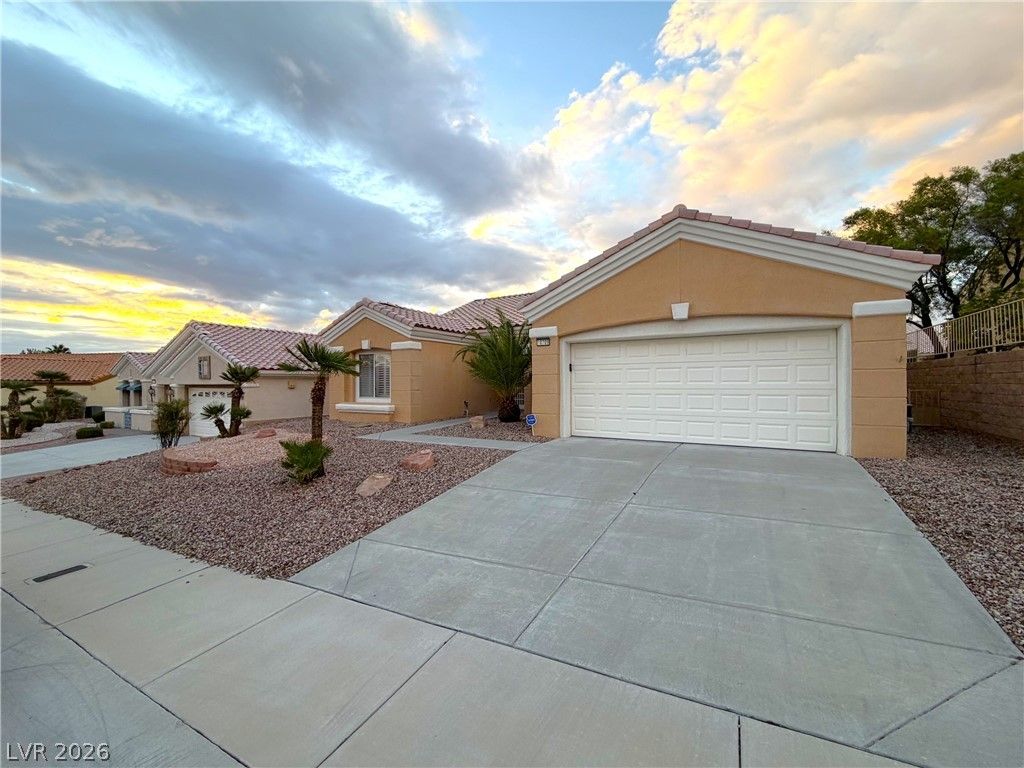10709 Dover Creek Avenue, Las Vegas, NV 89134 — exterior