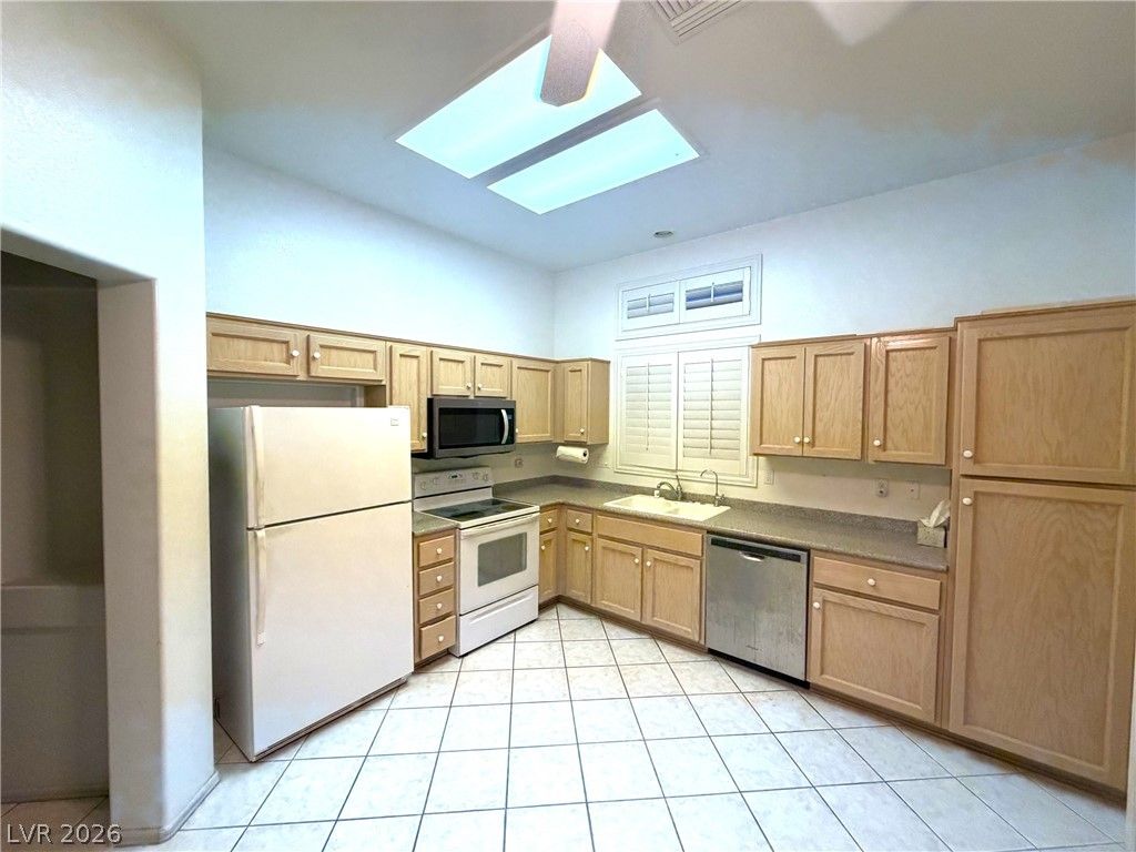 10709 Dover Creek Avenue, Las Vegas, NV 89134 — photo 2