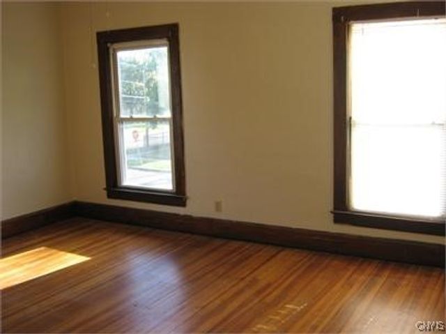 121 Sedgwick Street, Syracuse, NY 13203