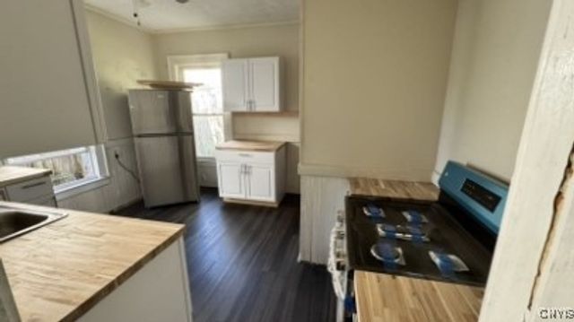 121 Sedgwick Street, Syracuse, NY 13203