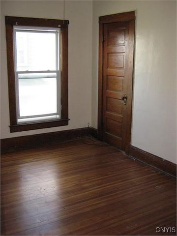 121 Sedgwick Street, Syracuse, NY 13203