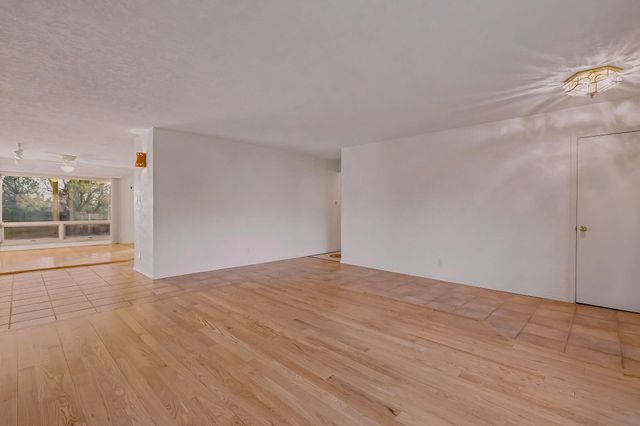 1137 Marigold Drive NE, Albuquerque, NM 87122