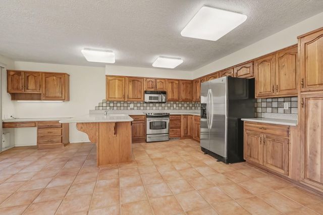 1137 Marigold Drive NE, Albuquerque, NM 87122