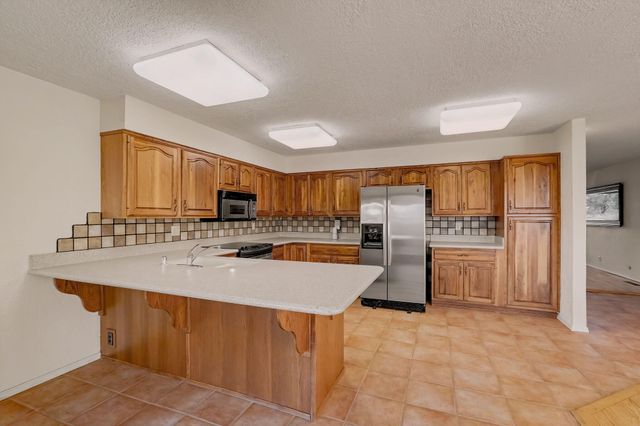 1137 Marigold Drive NE, Albuquerque, NM 87122