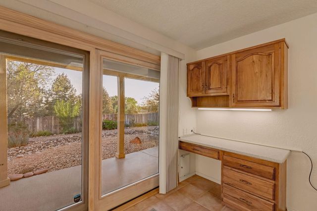 1137 Marigold Drive NE, Albuquerque, NM 87122