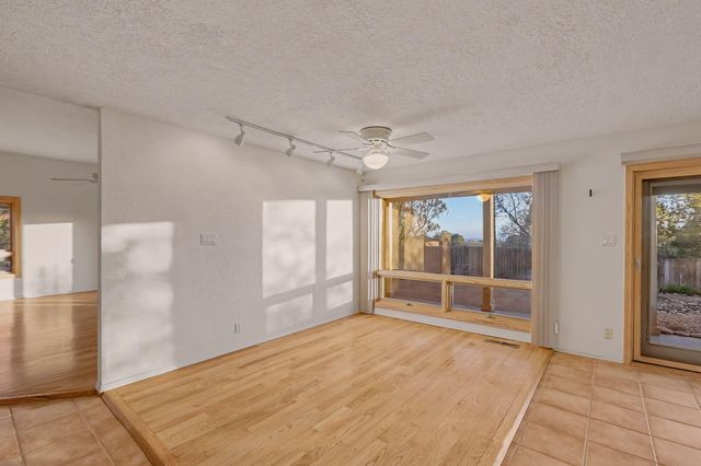 1137 Marigold Drive NE, Albuquerque, NM 87122