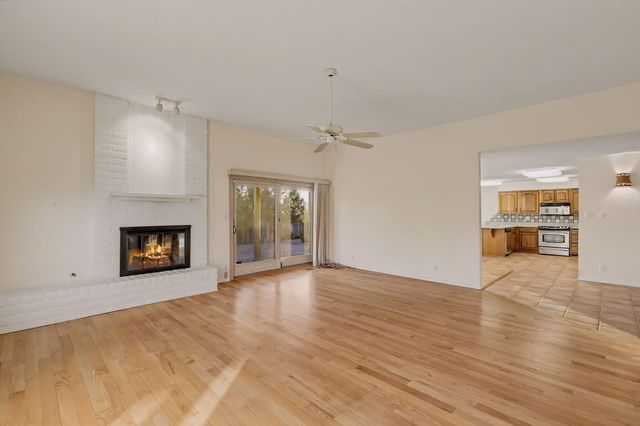 1137 Marigold Drive NE, Albuquerque, NM 87122