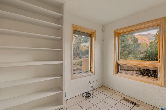 1137 Marigold Drive NE, Albuquerque, NM 87122