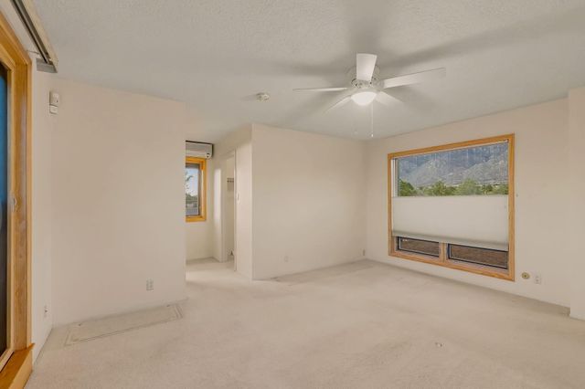 1137 Marigold Drive NE, Albuquerque, NM 87122