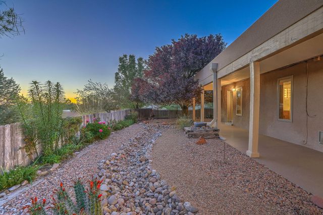 1137 Marigold Drive NE, Albuquerque, NM 87122