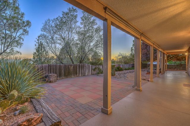 1137 Marigold Drive NE, Albuquerque, NM 87122