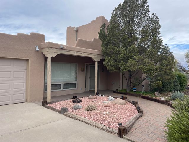 1137 Marigold Drive NE, Albuquerque, NM 87122