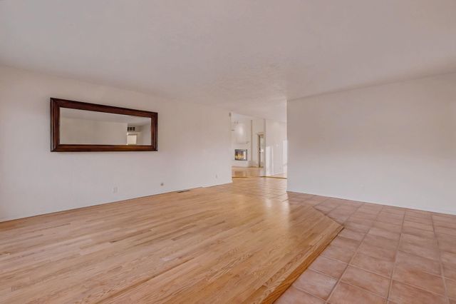 1137 Marigold Drive NE, Albuquerque, NM 87122